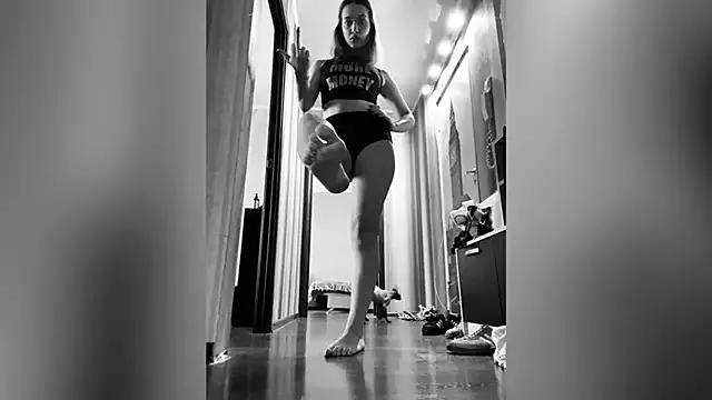 Check-out your craziest wishes with our pick of gaming cams models, featuring big knockers, round tails and tight twats.