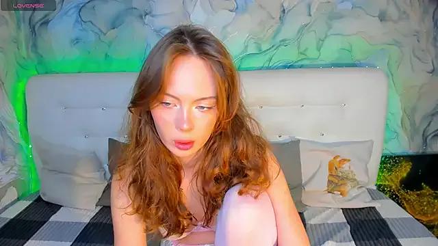 LolaMeddisson from StripChat is Freechat