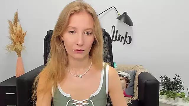 LolaWilsons from StripChat is Freechat