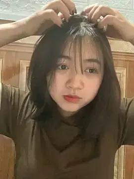 Lonnina from StripChat is Freechat
