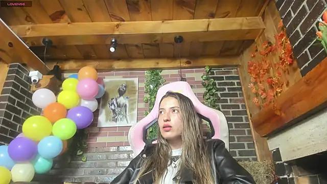 lorenth_angels from StripChat is Freechat