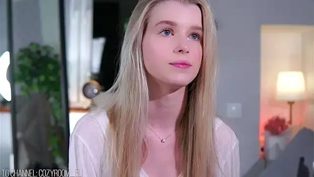 Photos of LornaCritchlow from StripChat is Freechat