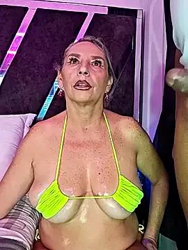 Check-out your craziest wishes with our pick of gaming cams models, featuring big knockers, round tails and tight twats.