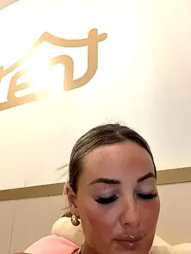 louisa1238x from StripChat is Freechat