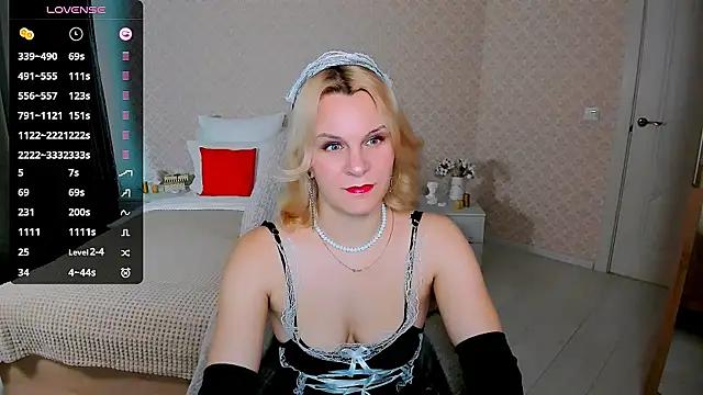 Check-out your craziest wishes with our pick of gaming cams models, featuring big knockers, round tails and tight twats.