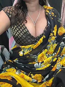 love_pihu from StripChat is Freechat
