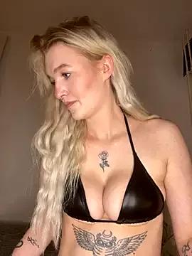 lovecassyrose from StripChat is Freechat
