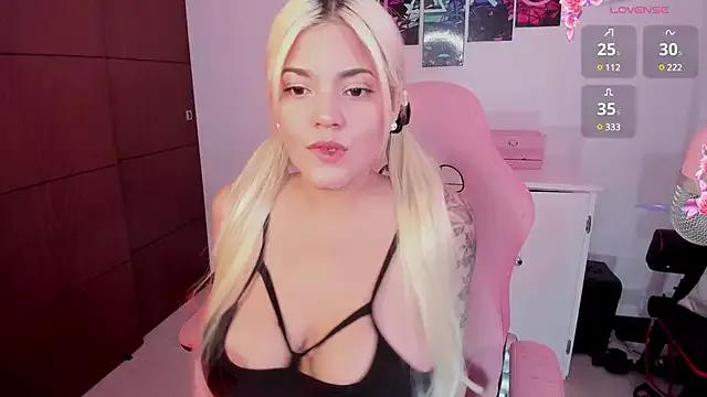 lovely_becky from StripChat is Freechat