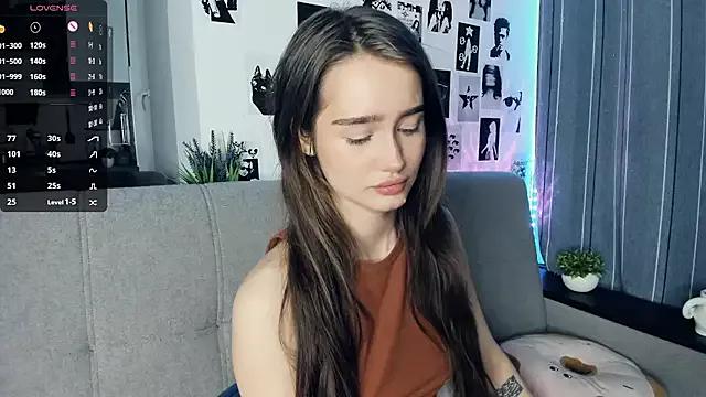 Check-out your craziest wishes with our pick of gaming cams models, featuring big knockers, round tails and tight twats.