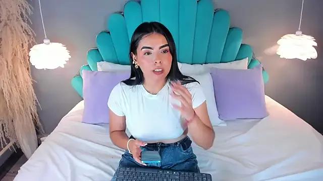Check-out your craziest wishes with our pick of gaming cams models, featuring big knockers, round tails and tight twats.