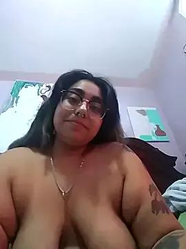 Lovelyrainn from StripChat is Freechat