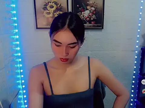 lovelysassy from StripChat is Freechat