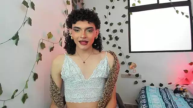 lucianromero from StripChat is Freechat