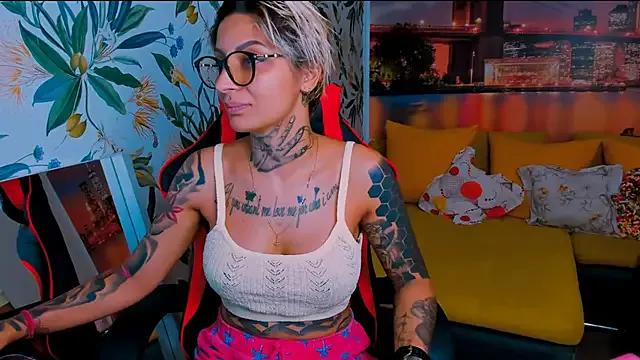 Lucky_Deniz from StripChat is Freechat