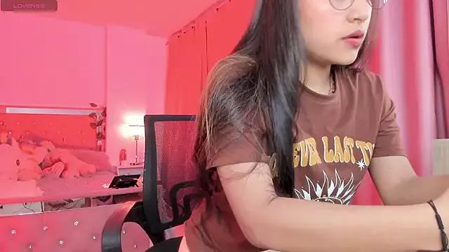 LuDreams from StripChat is Freechat