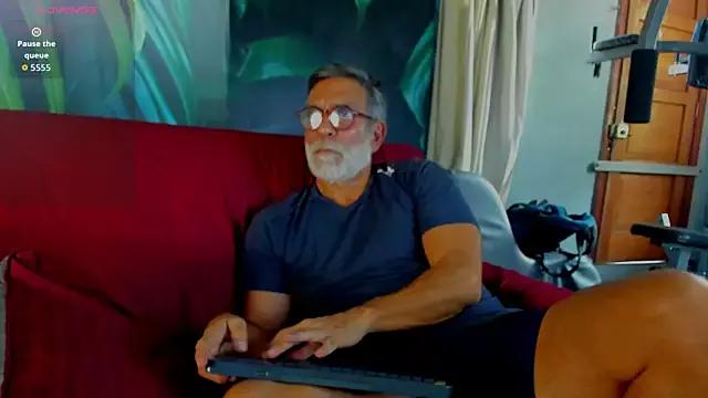 LukeCrews from StripChat is Freechat