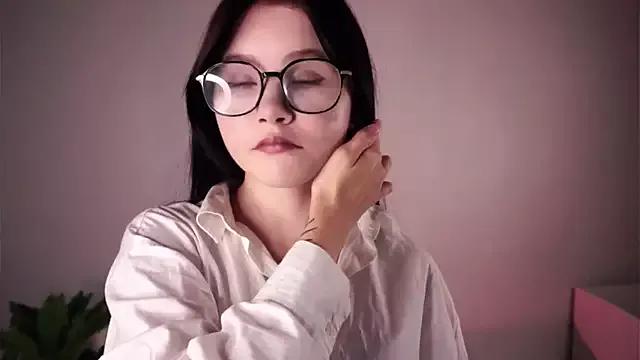 LuluFrye from StripChat is Freechat