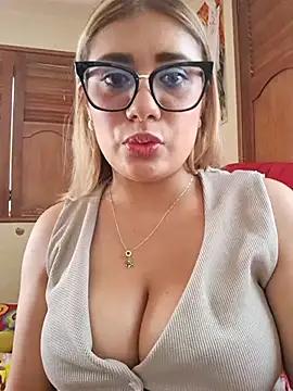 Check-out your craziest wishes with our pick of gaming cams models, featuring big knockers, round tails and tight twats.