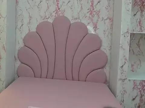 Luna-Black from StripChat is Freechat