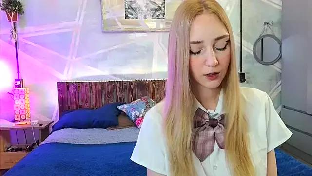 Luna-Fever from StripChat is Freechat