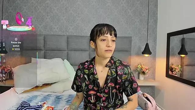 Luna_Bella3 from StripChat is Freechat