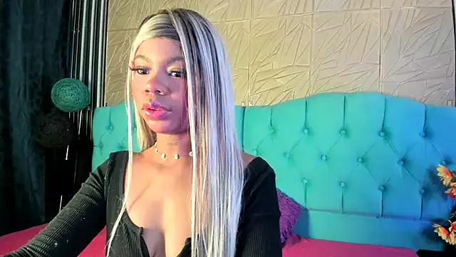 Luna_Colinns from StripChat is Freechat