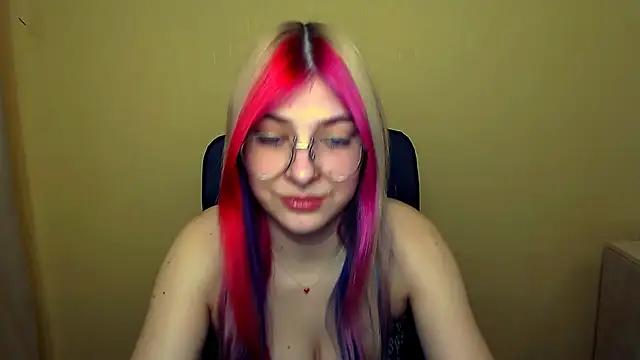 Check-out your craziest wishes with our pick of gaming cams models, featuring big knockers, round tails and tight twats.