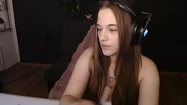 Check-out your craziest wishes with our pick of gaming cams models, featuring big knockers, round tails and tight twats.