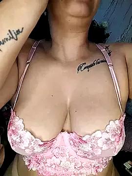 Check-out your craziest wishes with our pick of gaming cams models, featuring big knockers, round tails and tight twats.