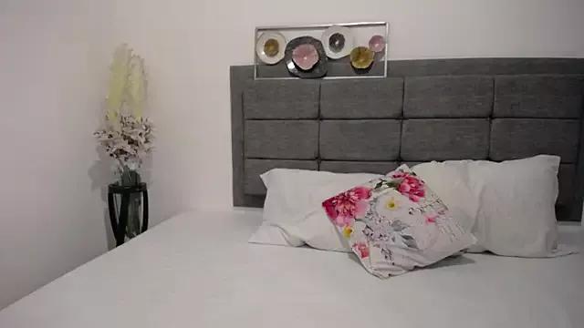 Luna_Sophy from StripChat is Freechat