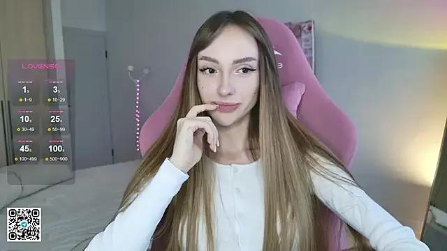 Check-out your craziest wishes with our pick of gaming cams models, featuring big knockers, round tails and tight twats.