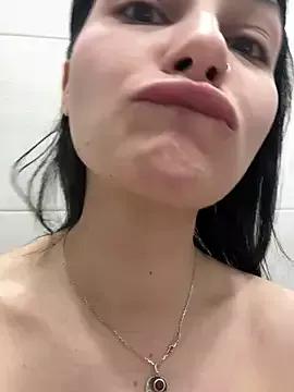 lunalovelee from StripChat is Freechat