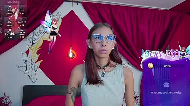 Lunamistyc from StripChat is Freechat