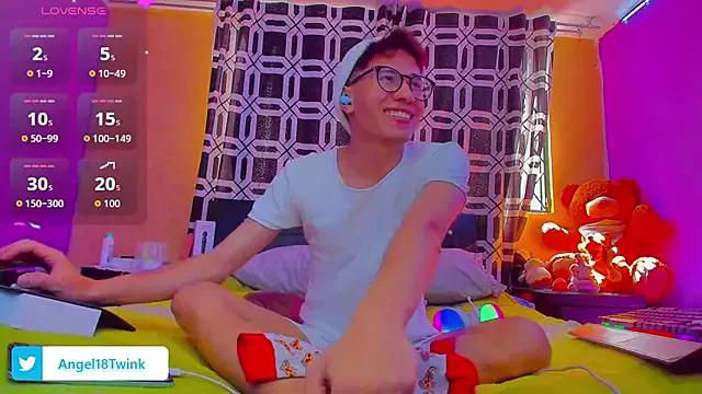 Lunarie_ from StripChat is Freechat