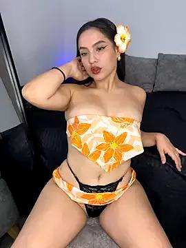 Check-out your craziest wishes with our pick of gaming cams models, featuring big knockers, round tails and tight twats.