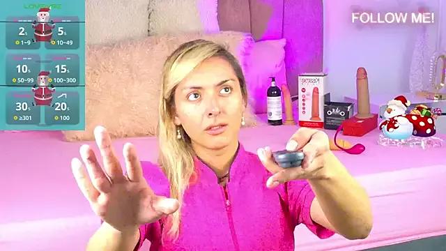 Check-out your craziest wishes with our pick of gaming cams models, featuring big knockers, round tails and tight twats.