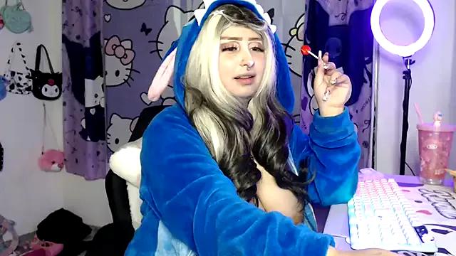 Check-out your craziest wishes with our pick of gaming cams models, featuring big knockers, round tails and tight twats.