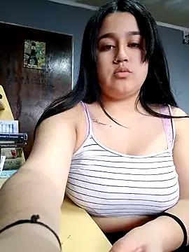 Photos of Luuli2 from StripChat is Freechat