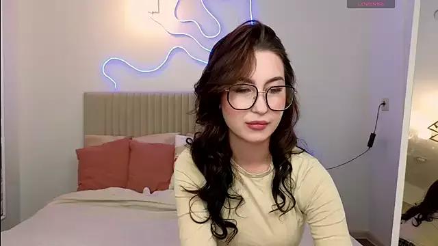 Luxe_Cassandra from StripChat is Freechat