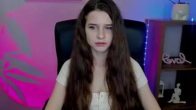 LuxMaya from StripChat is Freechat