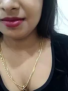 Photos of Maahhii_2 from StripChat is Freechat