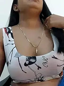 Photos of Maahhii_2 from StripChat is Freechat
