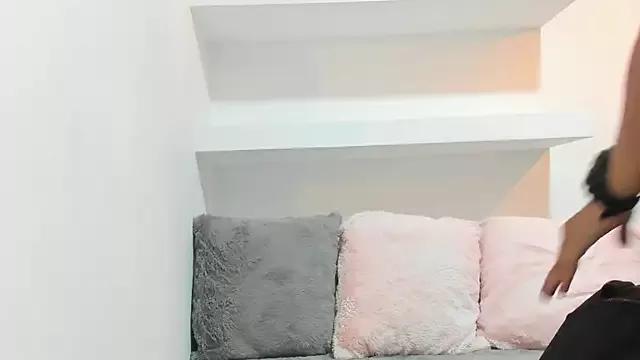 MacarenaSmith from StripChat is Freechat