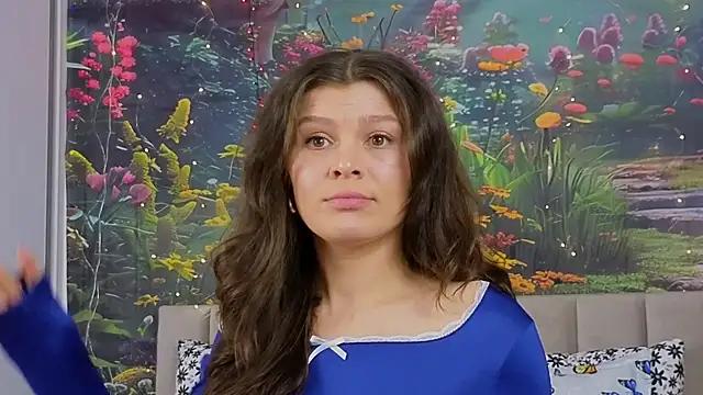 MadameDeFeu from StripChat