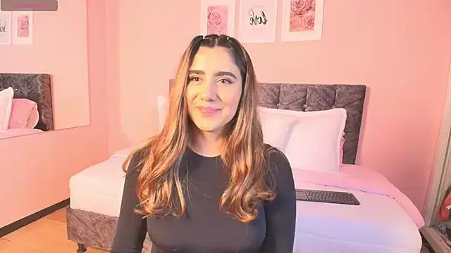 Photos of maddie_beauty from StripChat is Freechat