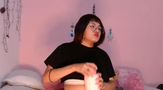 Check-out your craziest wishes with our pick of gaming cams models, featuring big knockers, round tails and tight twats.