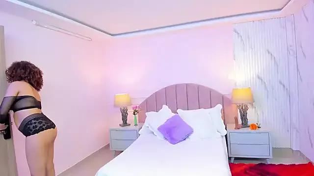 MadelaineJones from StripChat is Freechat