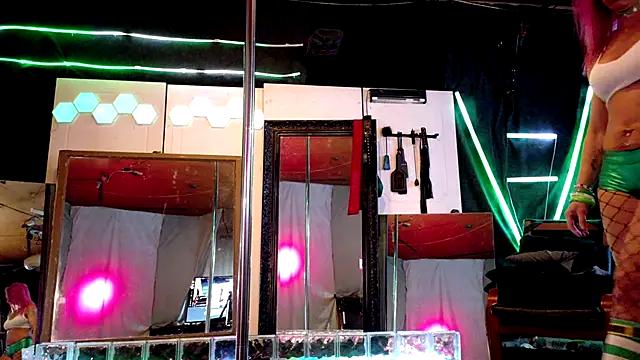 Check-out your craziest wishes with our pick of gaming cams models, featuring big knockers, round tails and tight twats.