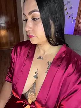 Check-out your craziest wishes with our pick of gaming cams models, featuring big knockers, round tails and tight twats.