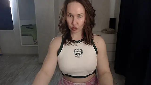 Check-out your craziest wishes with our pick of gaming cams models, featuring big knockers, round tails and tight twats.